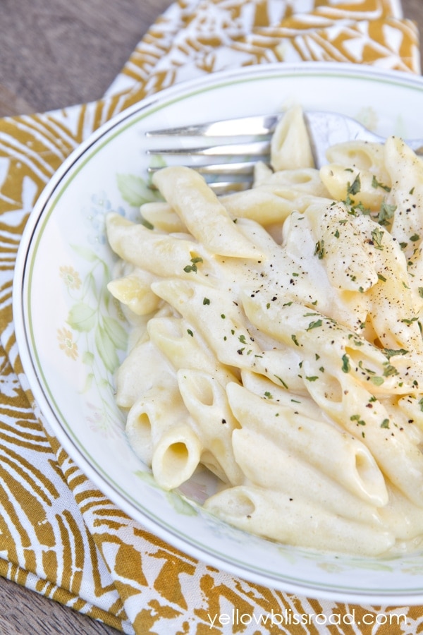 One Pot Macaroni and Cheese - Yellow Bliss Road