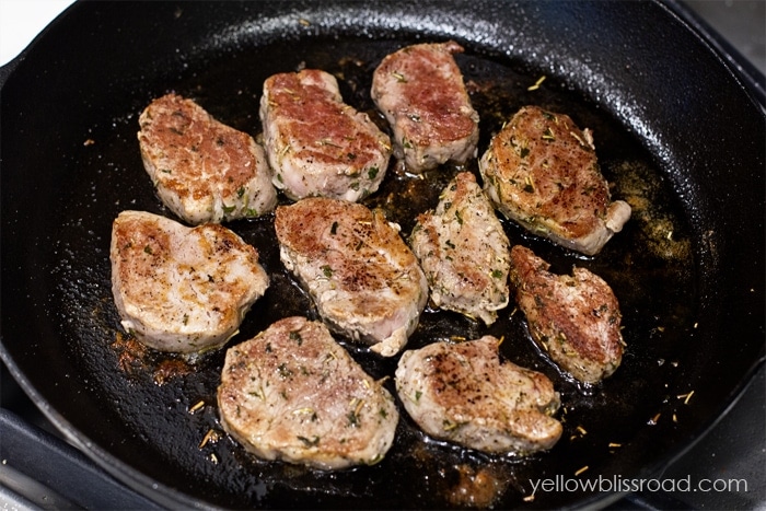 Roasted Pork Medallions with Apple Chutney - Yellow Bliss Road