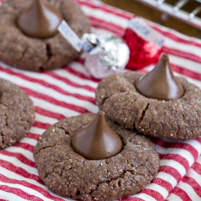 Chocolate Sugar Cookie Blossoms - Yellow Bliss Road