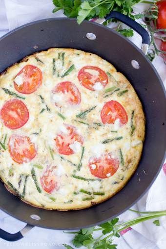 Best Frittata Recipe with Asparagus and Tomatoes | YellowBlissRoad.com