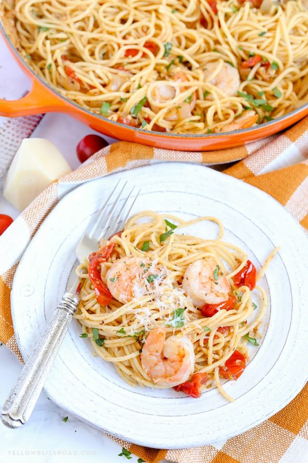 Garlic Tomato & Shrimp Pasta | Easy Weeknight Meal