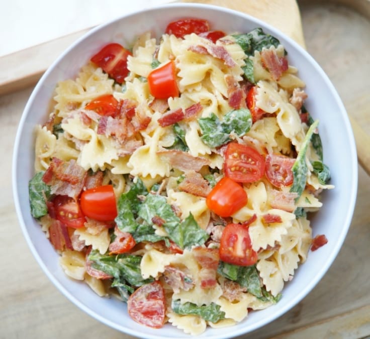 Easy BLT Pasta Salad with Spinach and Ranch Dressing