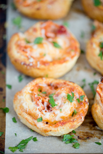 Baked Chicken Parmesan Pinwheels | Easy Dinner Idea