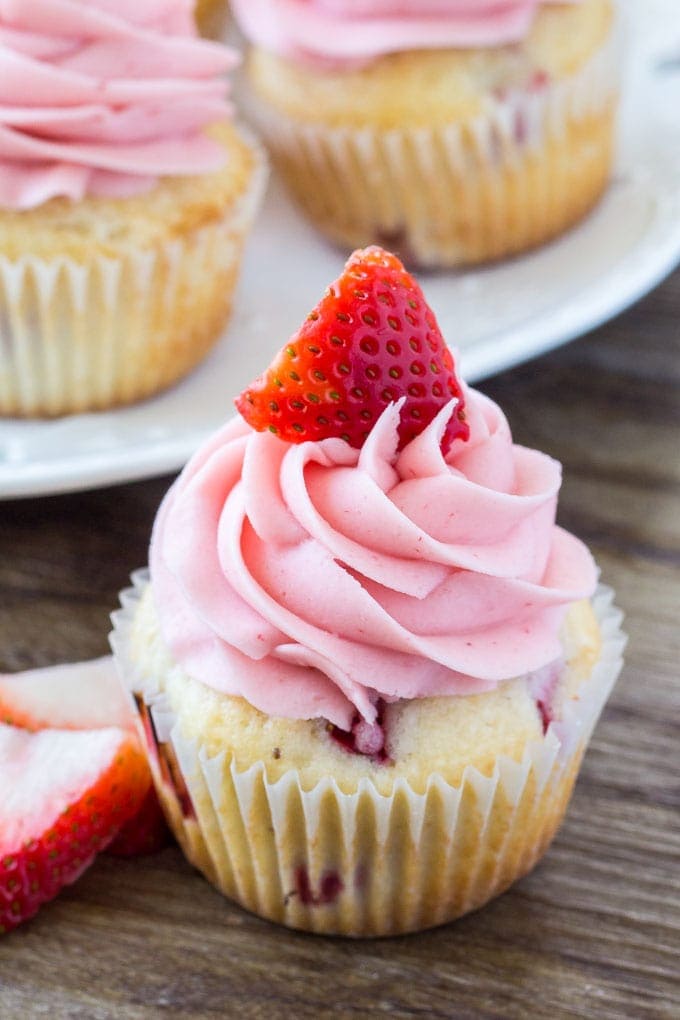 vanilla cupcakes with strawberry filling