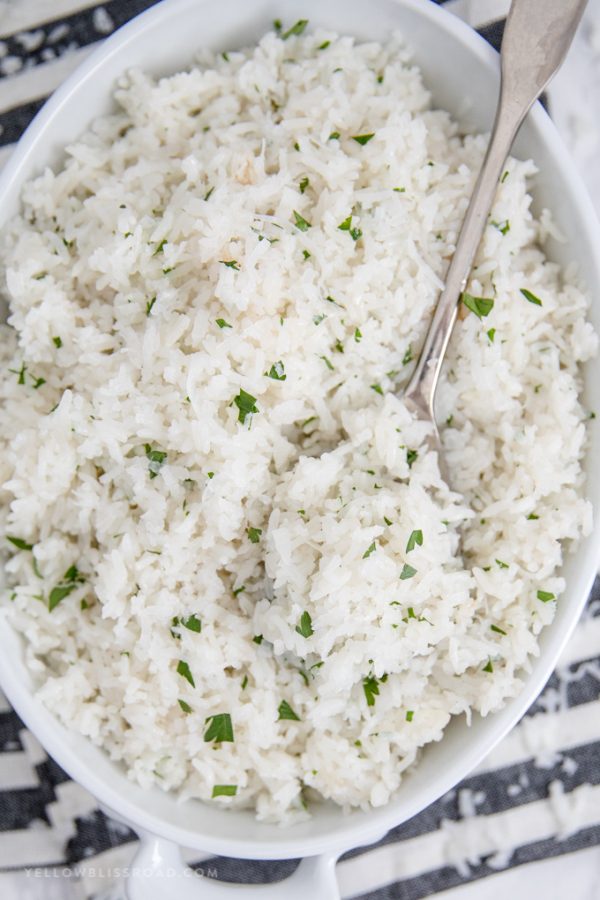 Easy Coconut Rice (Rice Cooker or Stovetop)