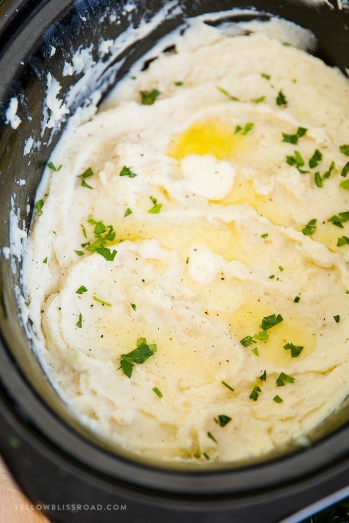 Best Crock Pot Mashed Potatoes (Slow Cooker) | YellowBlissRoad.com