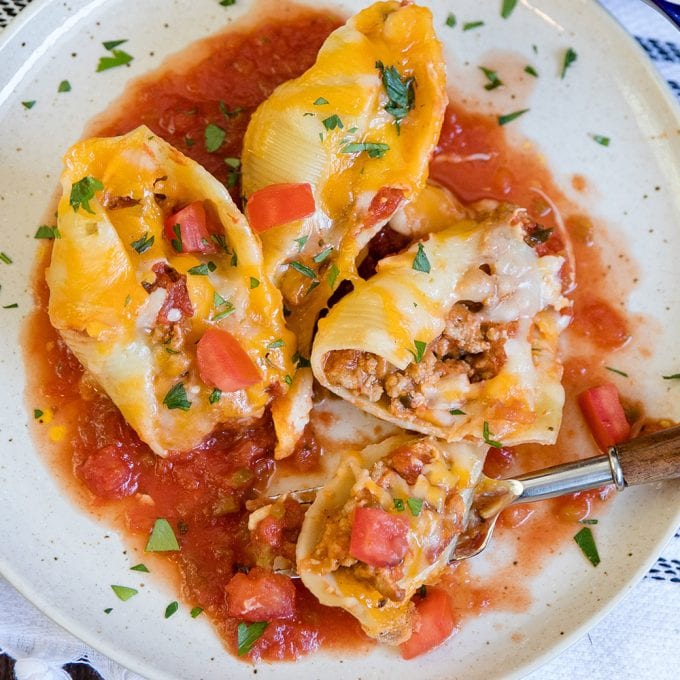 Easy Turkey Taco Stuffed Shells | YellowBlissRoad.com