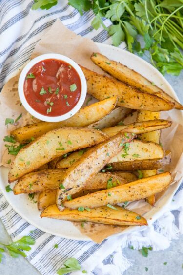 Easy Baked Potato Wedges | Yellow Bliss Road