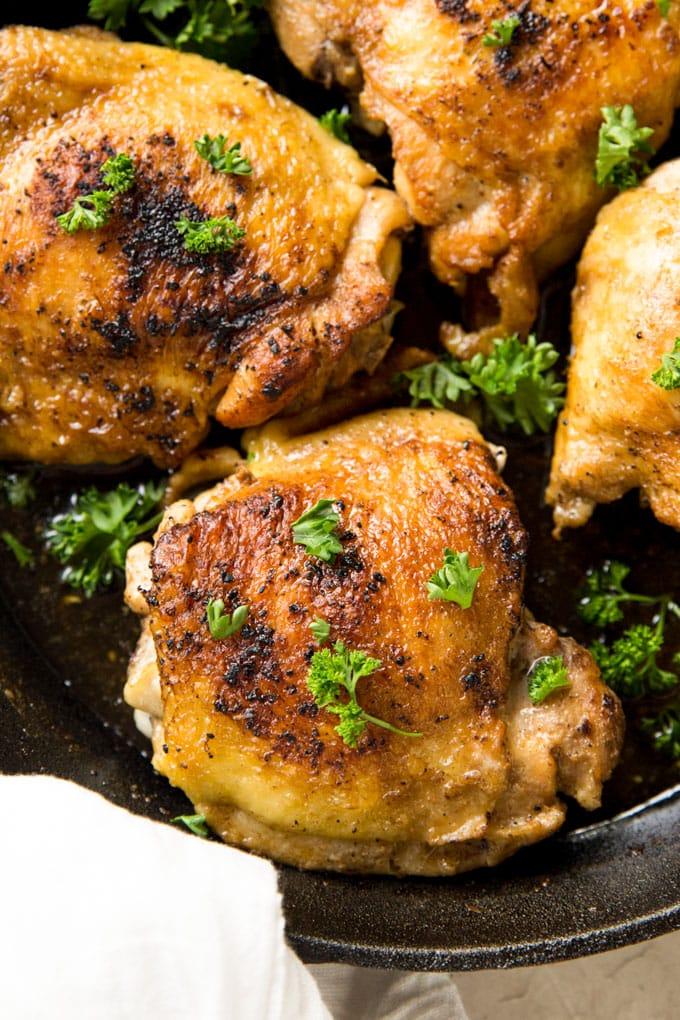 Pan Roasted Chicken Thighs | YellowBlissRoad.com