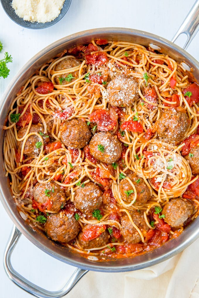 Spaghetti Pomodoro with Homemade Meatballs | YellowBlissRoad.com