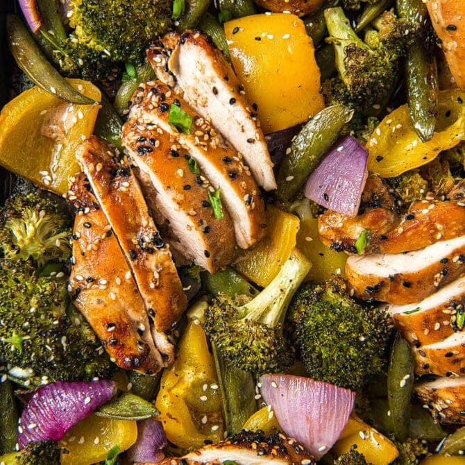 Sesame Chicken and Vegetables Sheet Pan Dinner | YellowBlissRoad.com