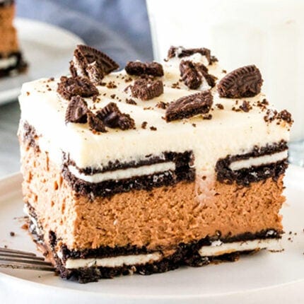 Easy No Bake Oreo Icebox Cake | YellowBlissRoad.com