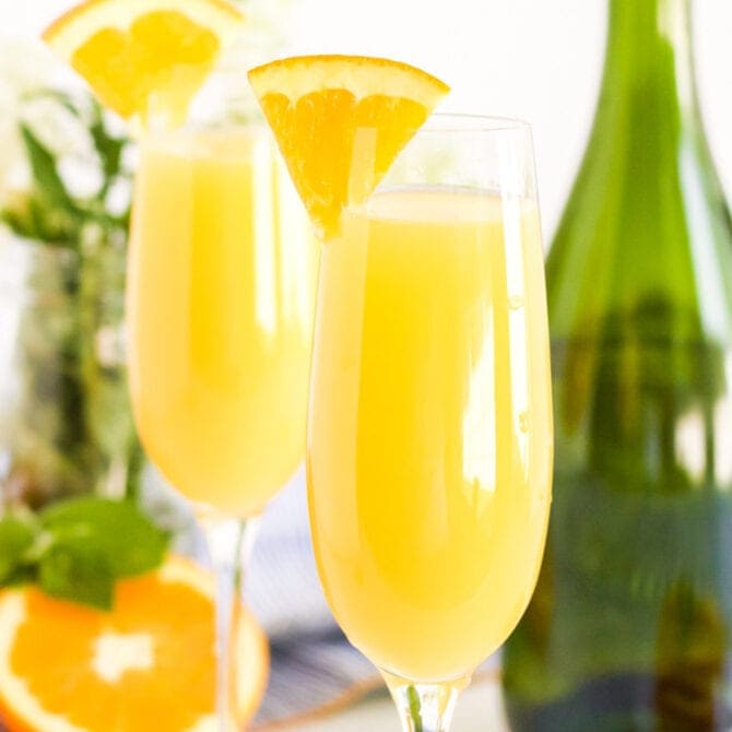 How to Make a Mimosa Like a Pro | YellowBlissRoad.com