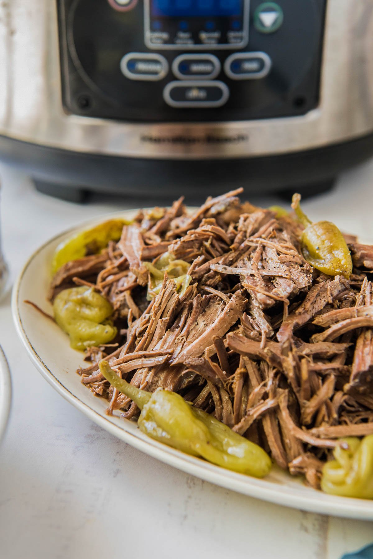 https://www.yellowblissroad.com/wp-content/uploads/2020/08/Slow-Cooker-Spicy-Top-Round-Roast-3.jpg