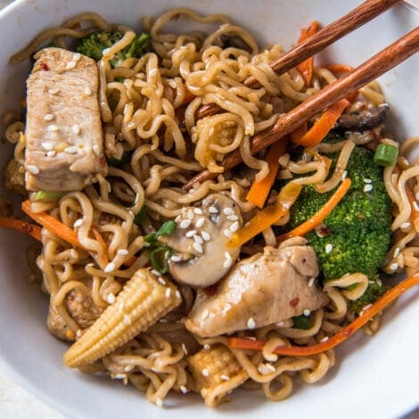 Fast and Easy Ramen Noodle Stir Fry | YellowBlissRoad.com