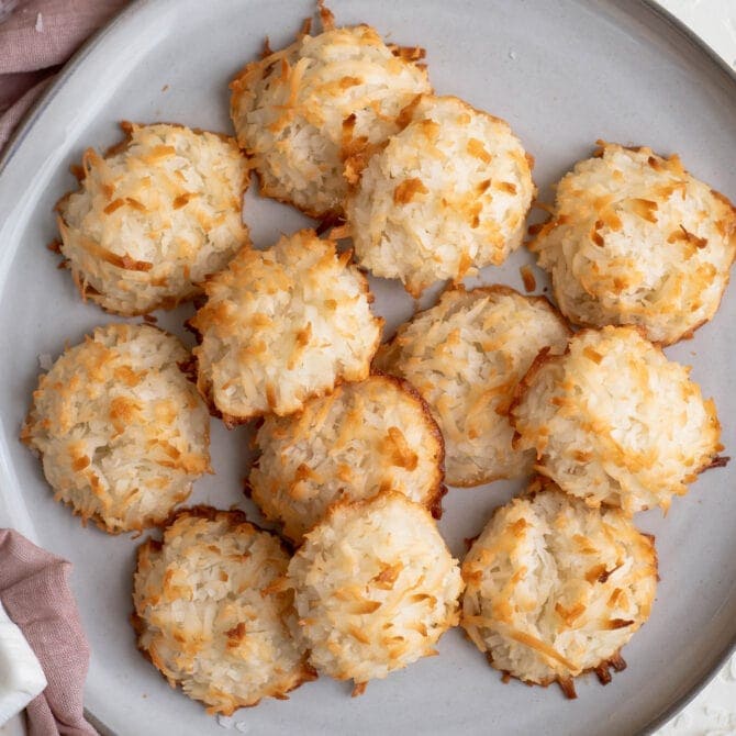 Easy Coconut Macaroons Recipe | YellowBlissRoad.com