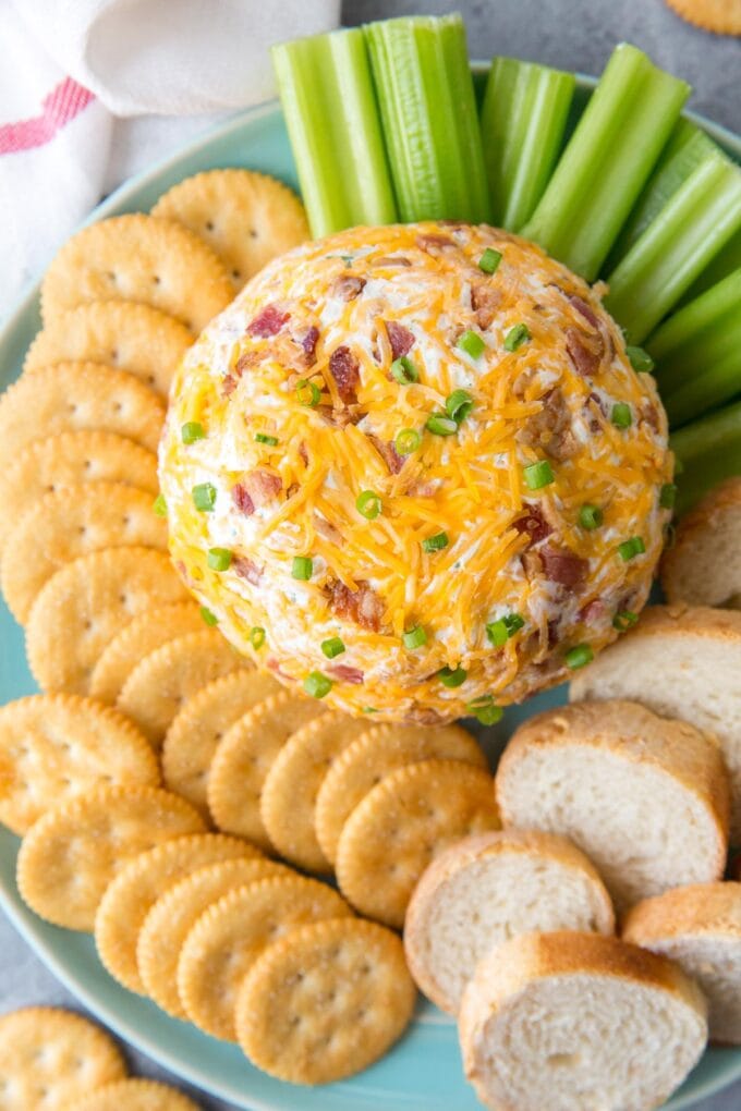 Easy Bacon Ranch Cheese Ball | YellowBlissRoad.com