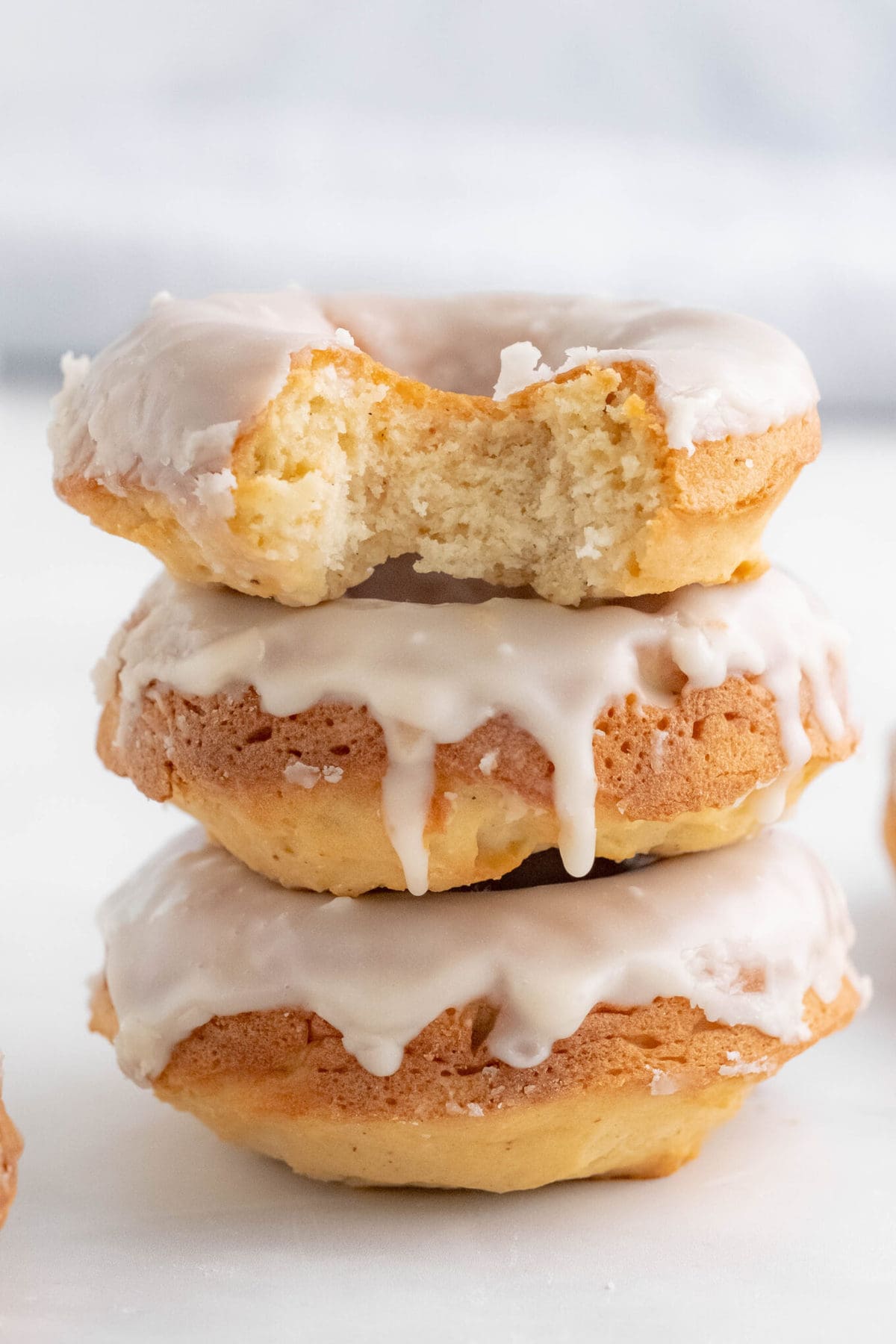 Baked Donuts with Vanilla Glaze | YellowBlissRoad.com