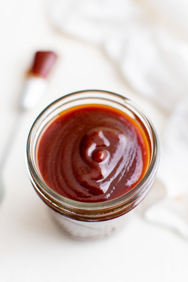 Easy Homemade BBQ Sauce | YellowBlissRoad.com