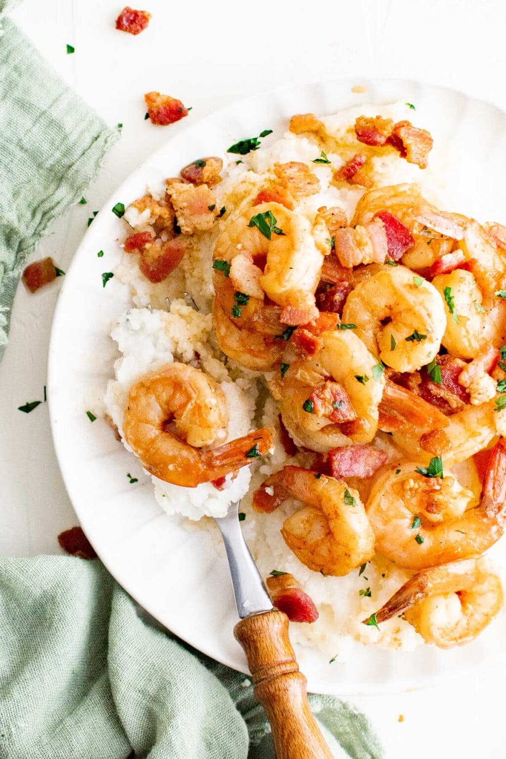 Southern Style Shrimp and Grits - Yellow Bliss Road