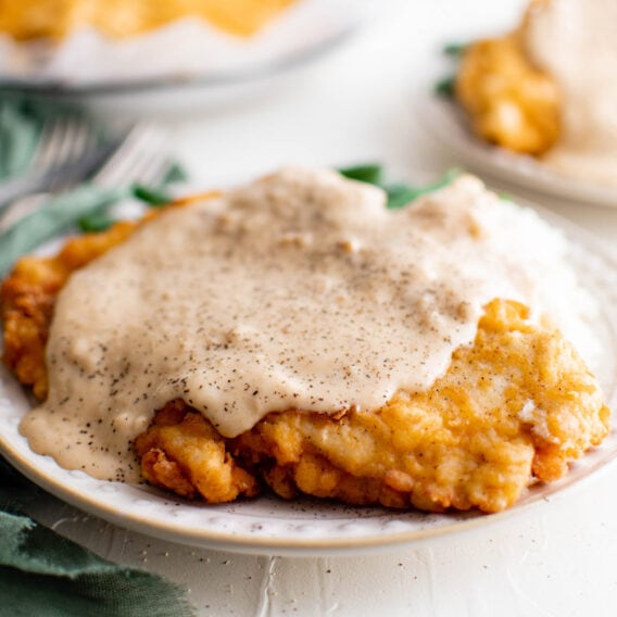 Juicy Chicken Fried Chicken with Homemade Gravy| YellowBlissRoad.com