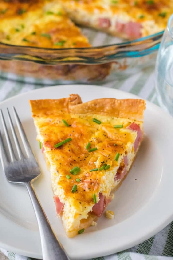 Ham and Cheese Quiche Recipe | YellowBlissRoad.com