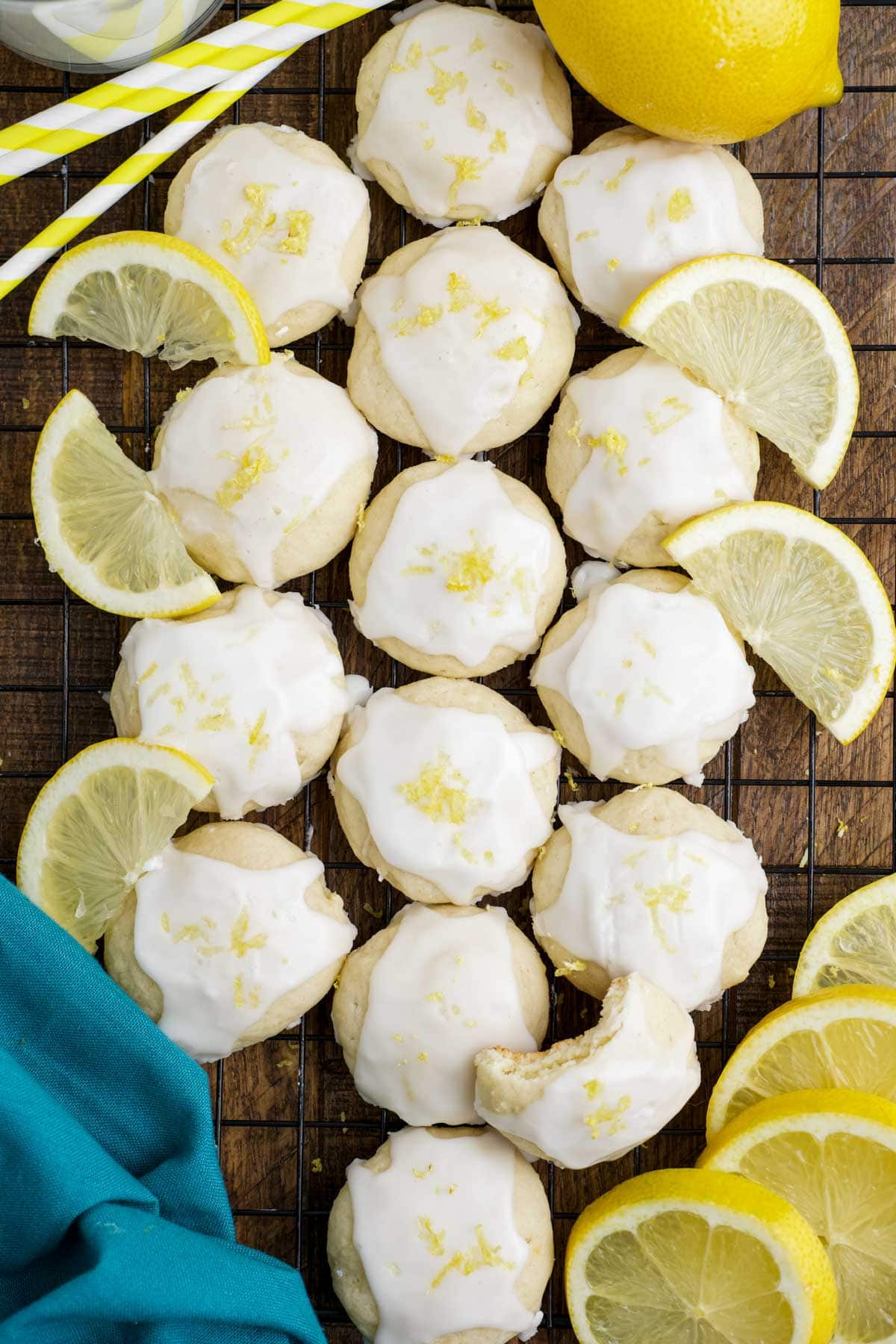 Lemon ricotta cookies and lemon slices