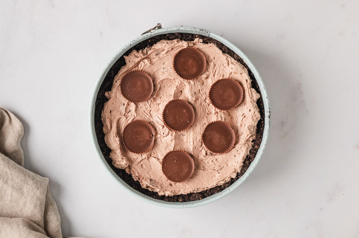 chocolate pie with reeses peanut butter cups